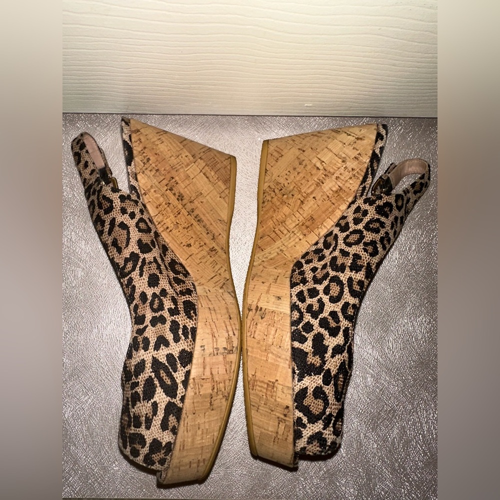 Stuart Weitzman Leopard Print Slingback Wedges 10 summer vacation Y2K style - Picture 6 of 13
